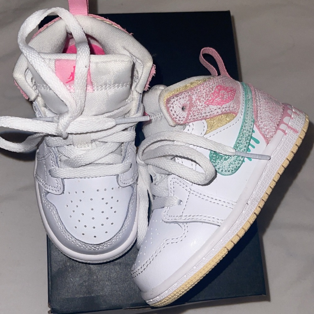 Toddler Girl Jordan 1 Mid 6c